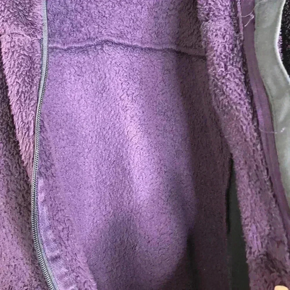 Columbia Purple  Sherpa Style Jacket Size Medium - Picture 7 of 16